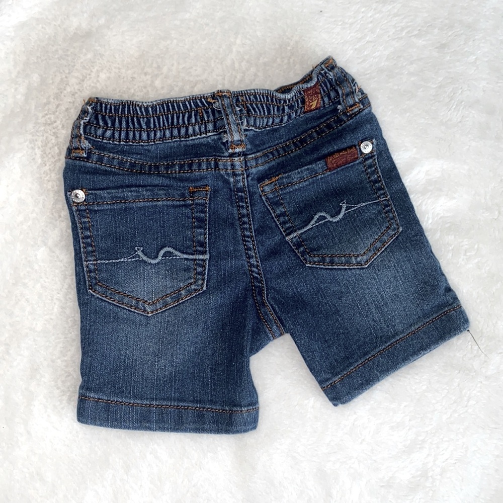 7 For All Mankind baby Toddler size 12m Jean Shorts very cute, comfy and trendy.